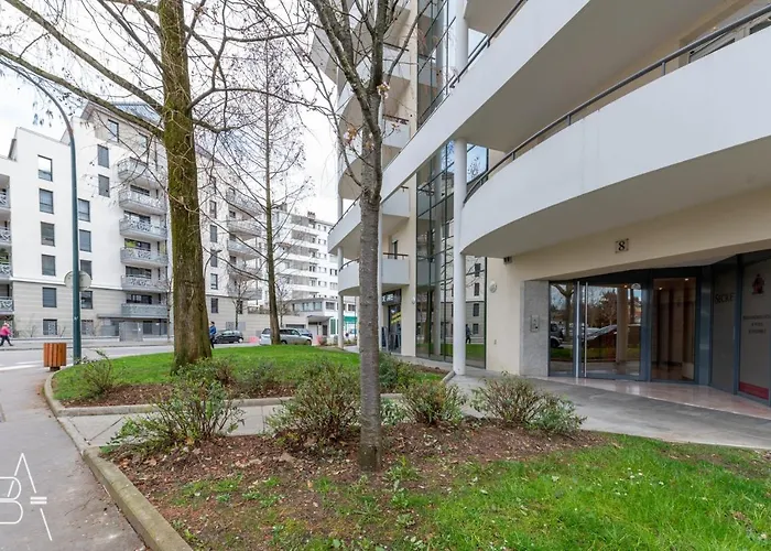 L'esperluette - 44 Sqm With Garage & Balcony In The Center * آنسي