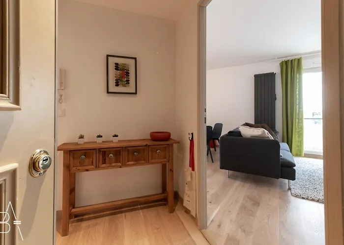 L'esperluette - 44 Sqm With Garage & Balcony In The Center شقة آنسي